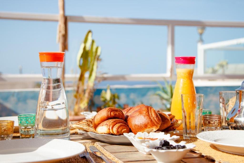 Enregistrement et petit-déjeuner